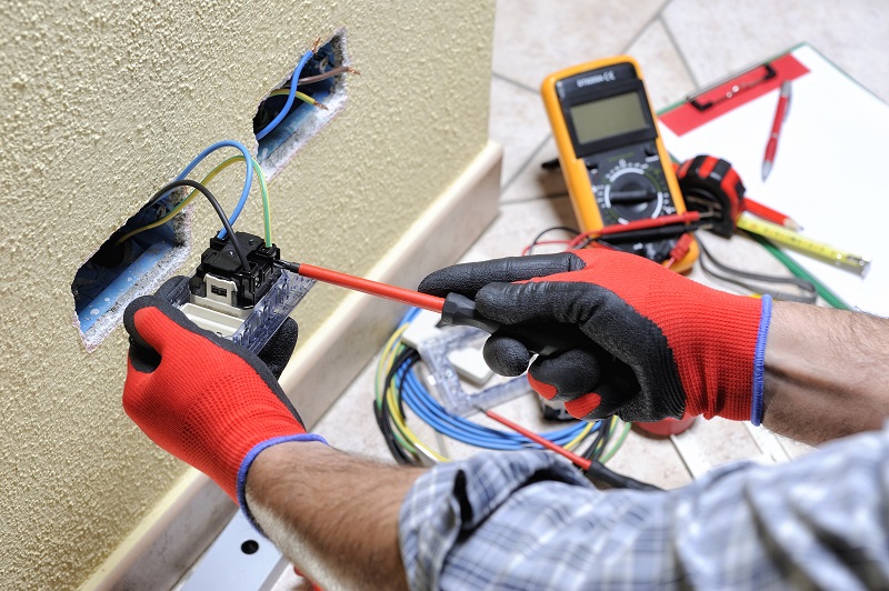 Residential home electrician Kansas City JMC Electric offers services for new construction wiring.